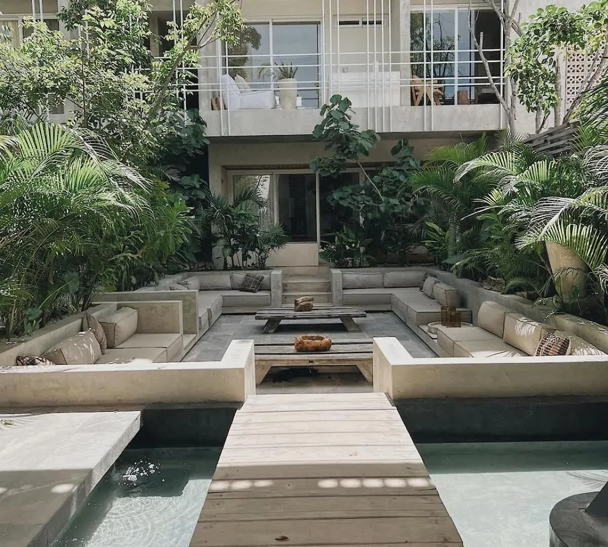 Infinity Pool In Veleta Apartment Tulum