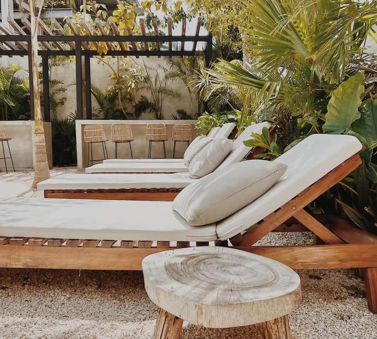 Infinity Pool In Veleta Apartment Tulum